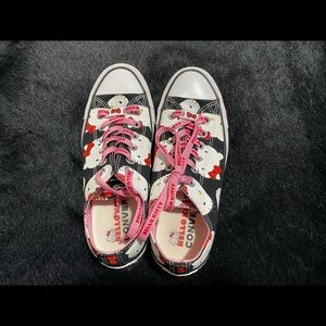 Woman’s Black Low Top Hello Kitty Converse